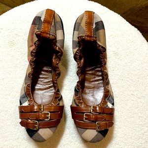 Burberry women’s ballerinas flats